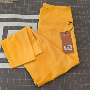 NWT Girlfriend Collective High Rise Compressive Legging 23 3/4" inseam Citrine